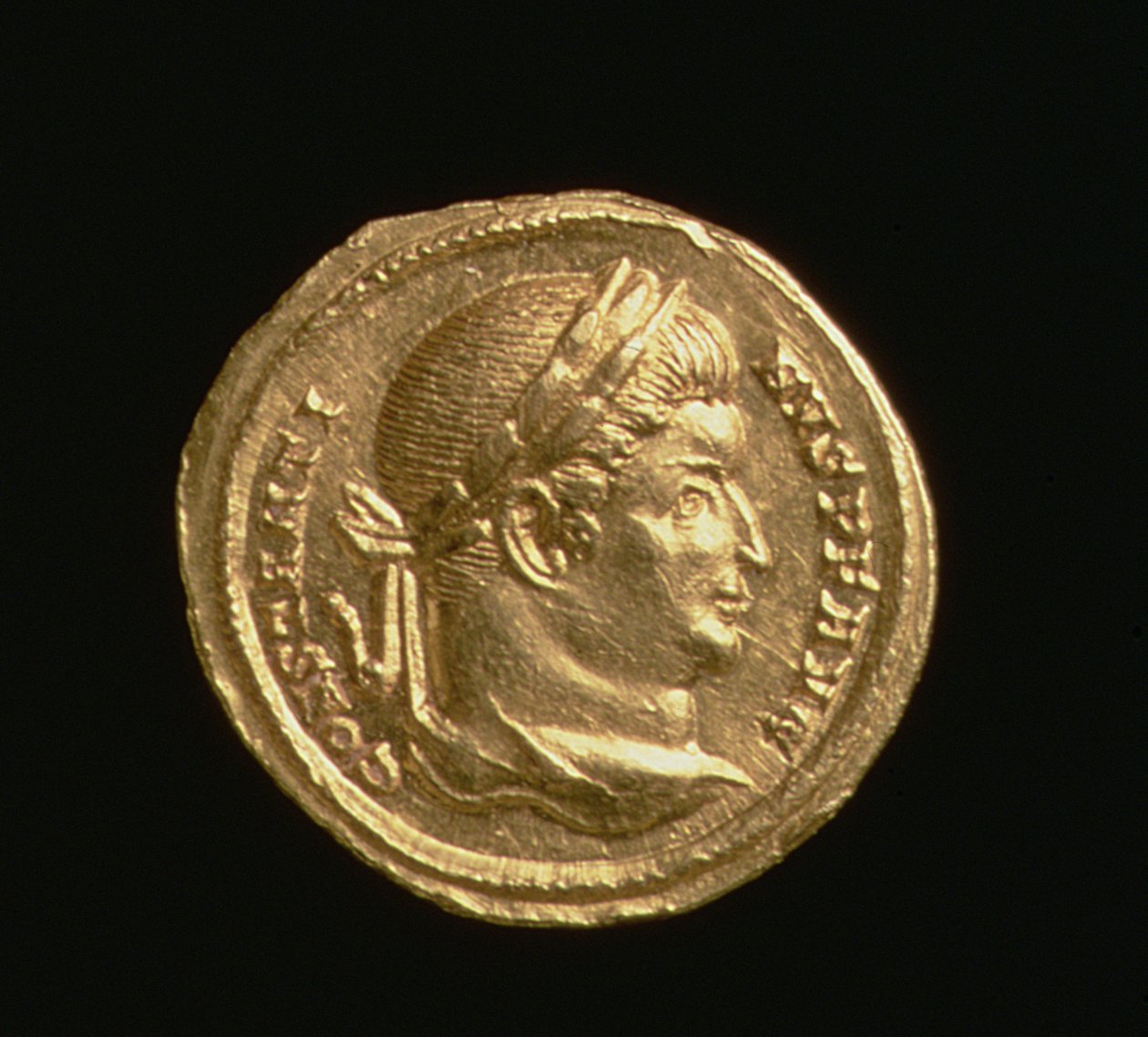 Aureo di Costantino il Grande (AD 306-37) Imperatore di Roma, Zecca di Treviri, AD 306-37 (dritto) da Roman