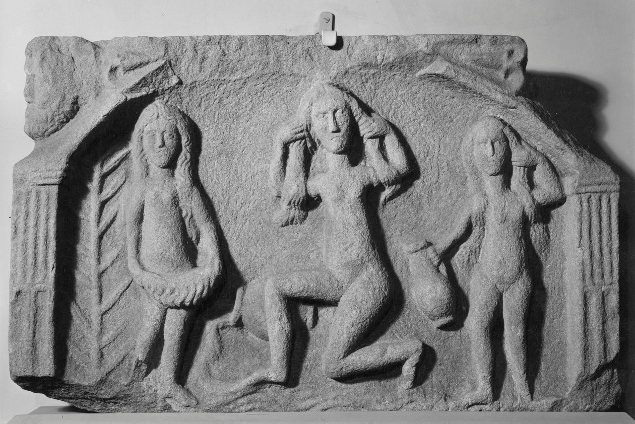 Rilievo di Venere e due ninfe da Roman