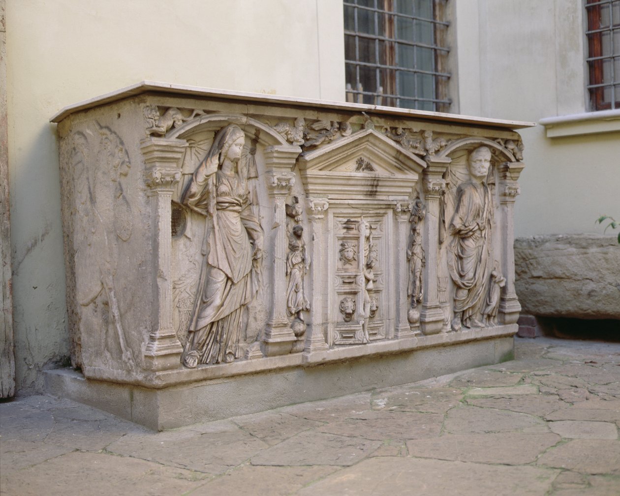Sarcofago romano da Roman