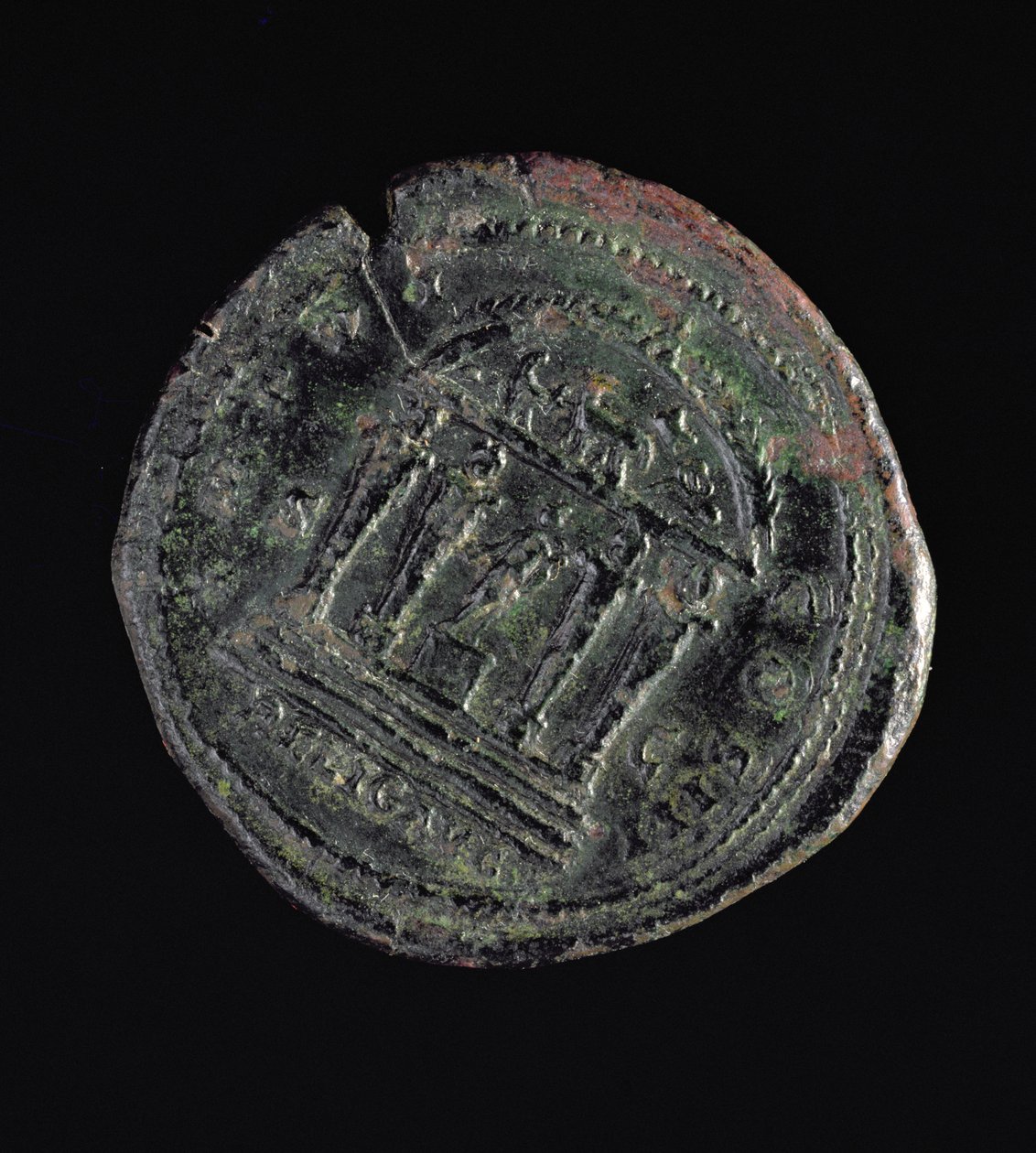 Sestertius (retro) coniato da Marco Aurelio (AD 161-AD 180) raffigurante un tempio con quattro colonne con teste in cima (bronzo) Iscrizione: IMP VI COS III S C RELIG AVG da Roman