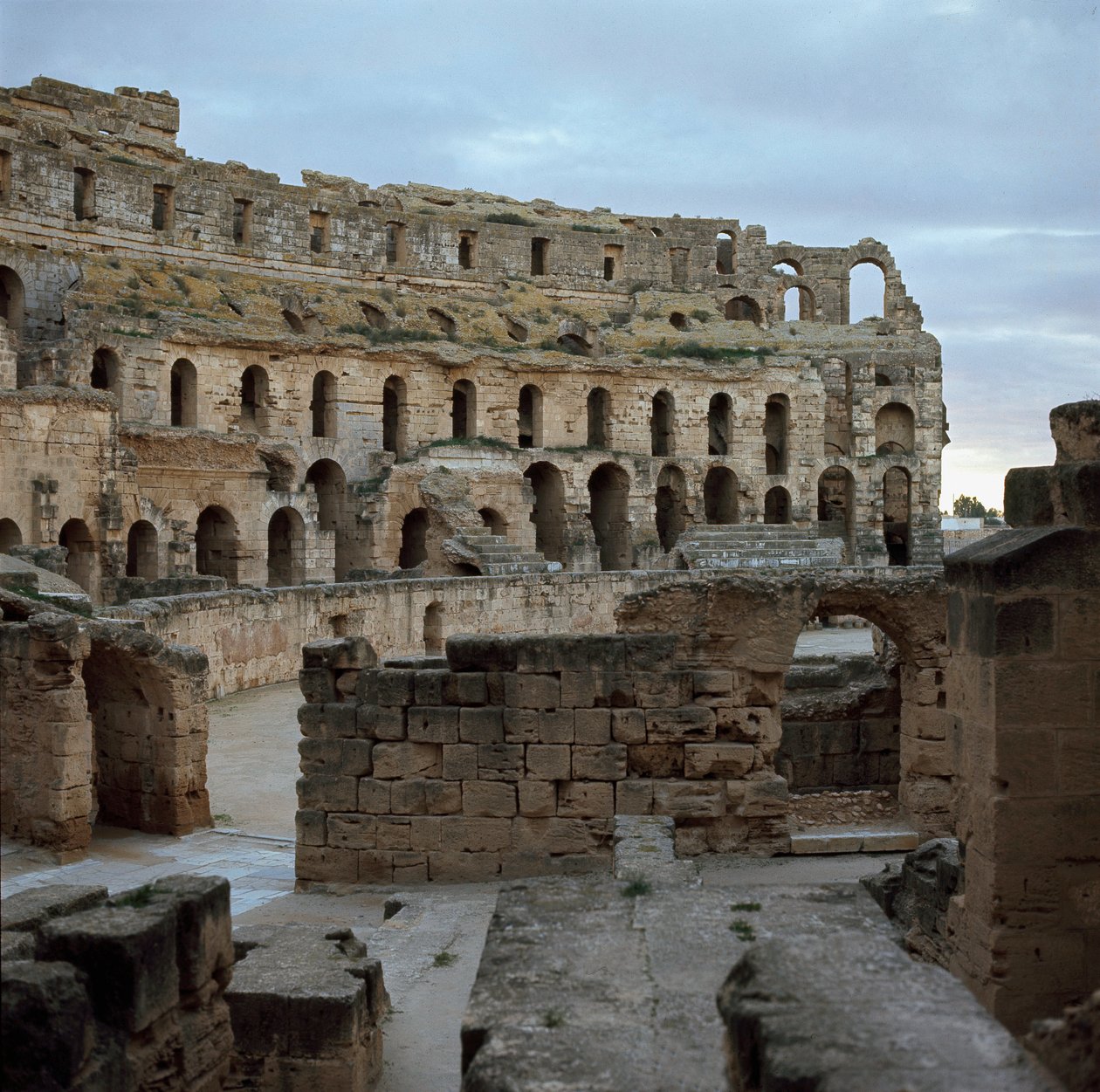 Anfiteatro di El Djem, c. 238 d.C. da Roman