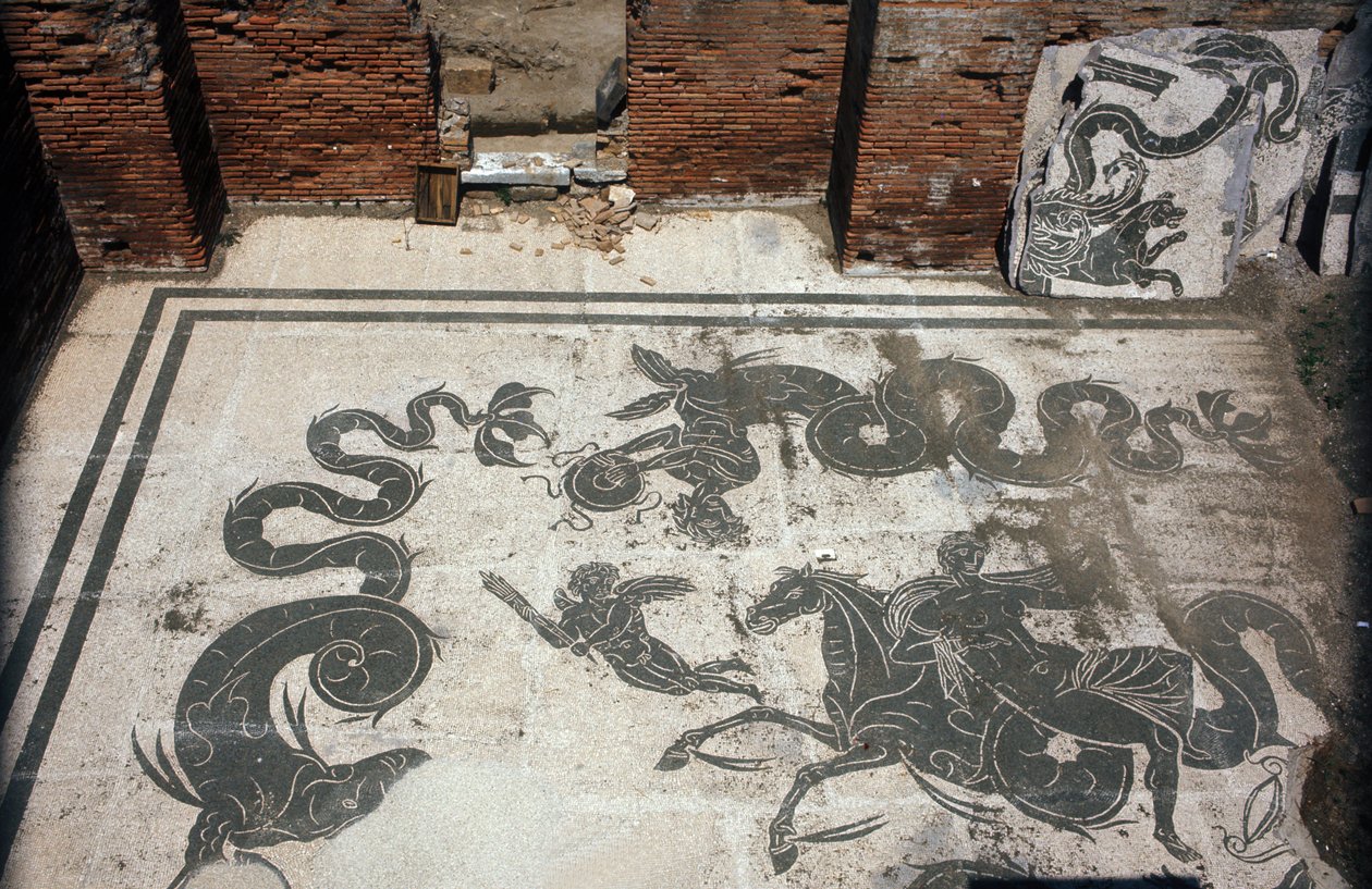 Antica Ostia. Piazza delle Corporazioni. Mosaico della Corporazione dei Marinai di Sabratha. Terme di Nettuno da Roman