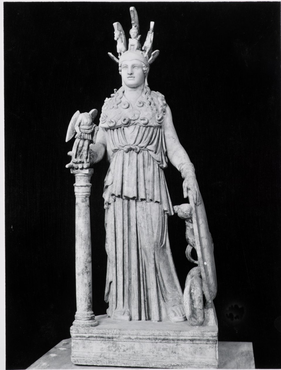 Athena Parthenos, copia di un originale del V secolo di Fidia (c.500-c.432 a.C.) (marmo) da Roman