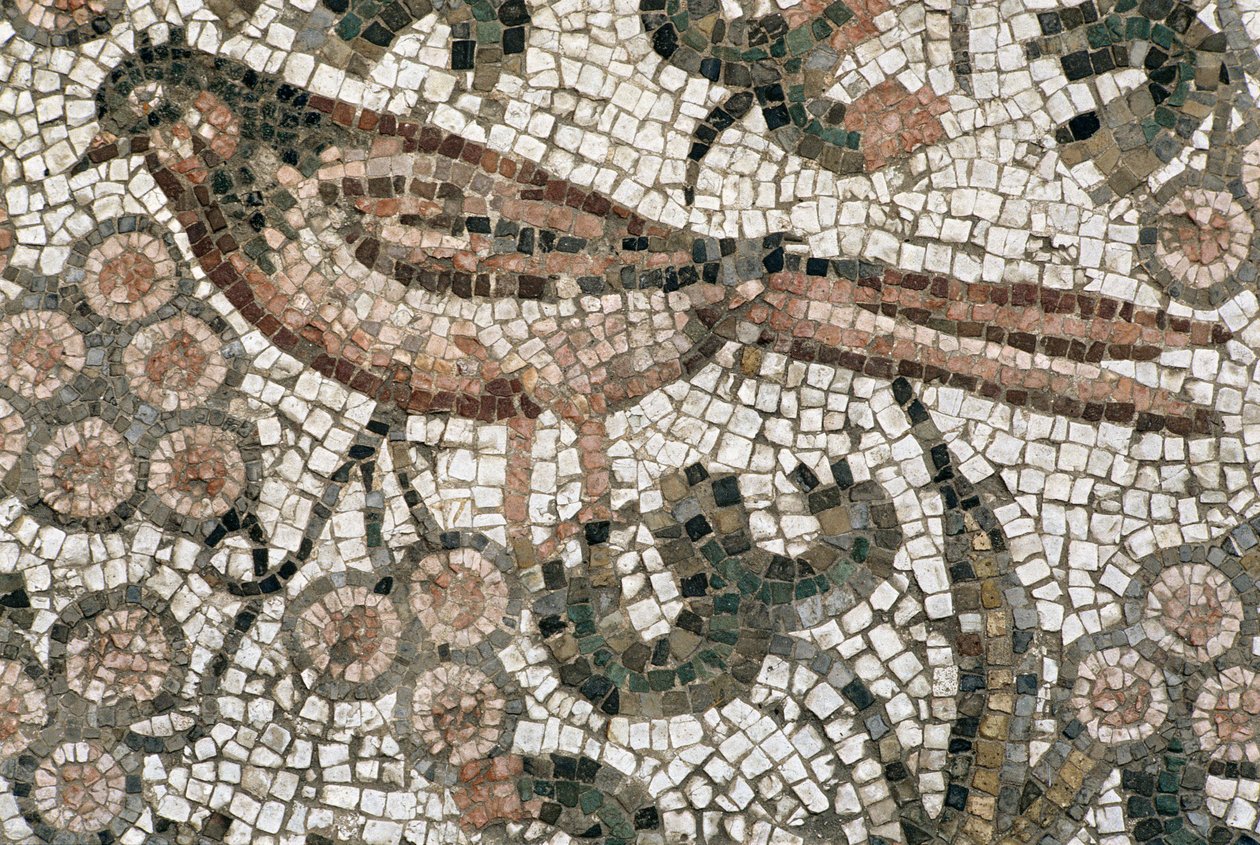 Pavimento raffigurante un uccello, IV secolo d.C. da Roman
