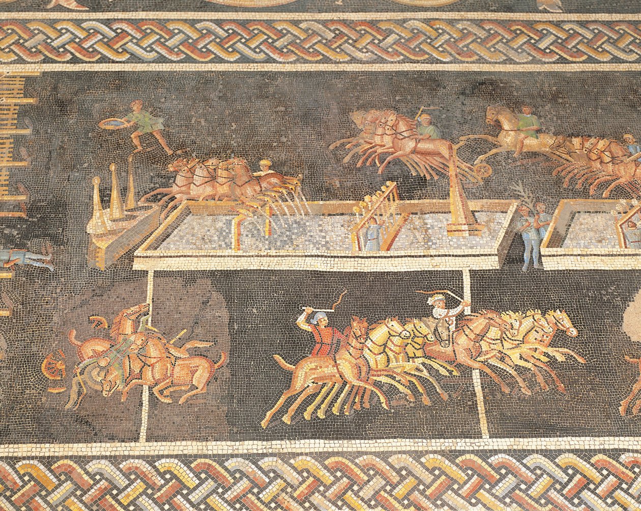 Francia, Lione, Mosaico che raffigura i giochi del circo, Corsa delle Quadrighe da Roman