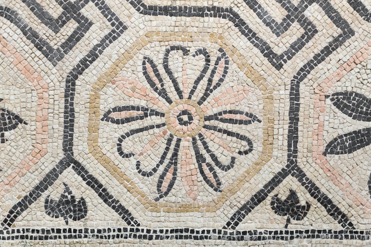 Motivo geometrico dalla domus di Via san Rocchino, II secolo d.C. da Roman