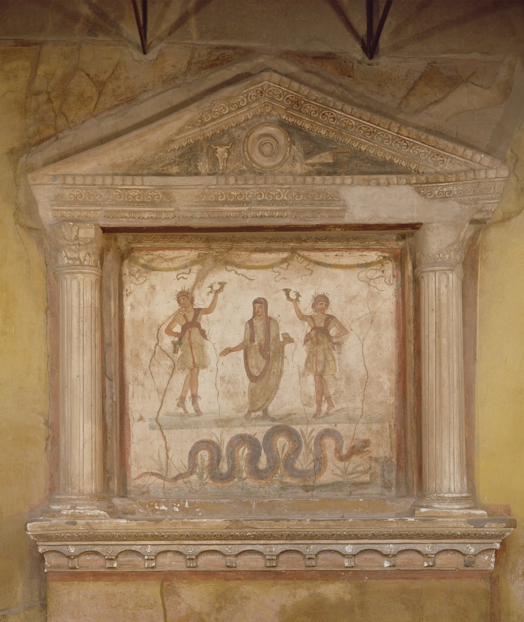 Santuario domestico, dalla Casa dei Vettii da Roman