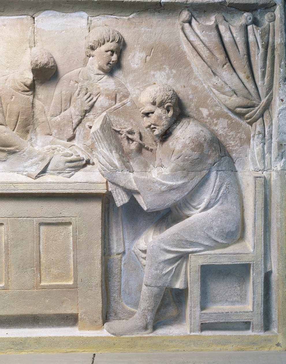 Rilievo dal mausoleo che raffigura un esattore delle tasse da Roman