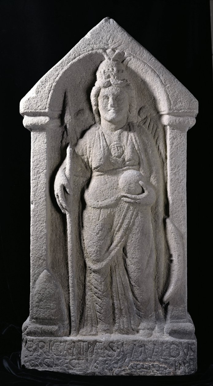Scultura in rilievo raffigurante Brigantia, una dea nativa del nord della Britannia, come dea romana, da Birrens, Middlebie, Dumfriesshire da Roman