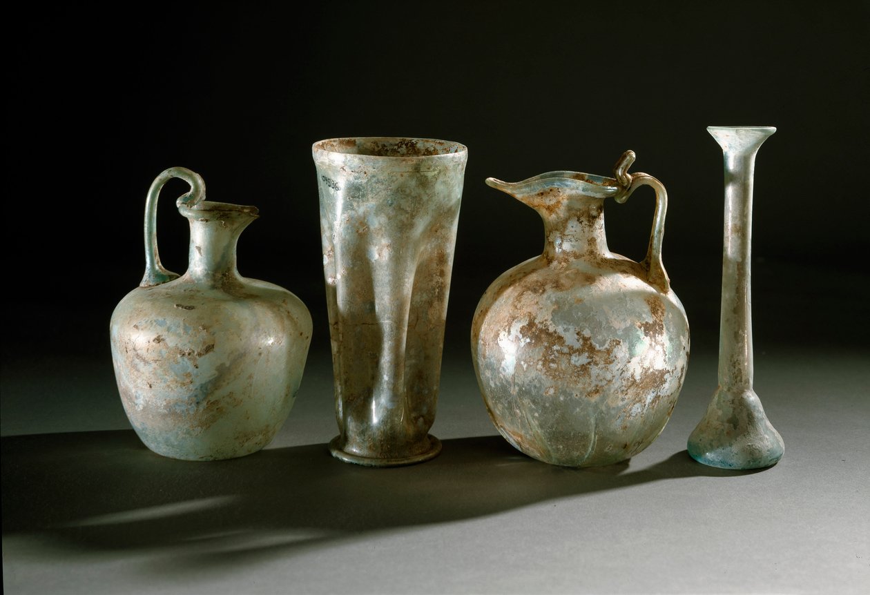 Arte romana: brocche e vasi di vetro da Pompei da Roman