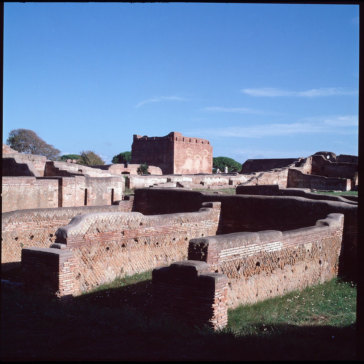 Arte romana: vista delle rovine del sito archeologico di Ostia da Roman