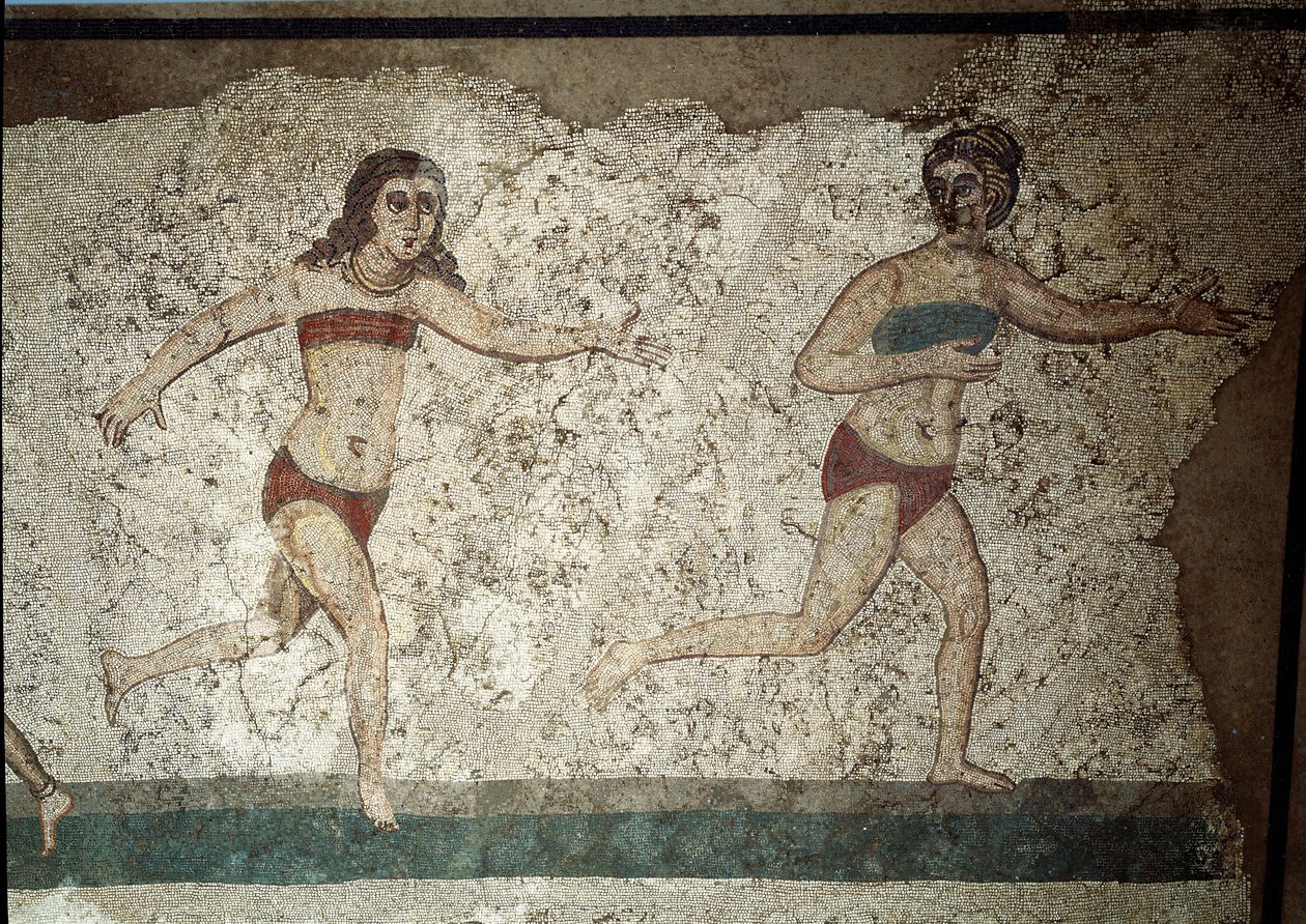 Arte romana: giovani romani impegnati in esercizi fisici. Indossano un perizoma intorno ai reni e uno strophium (antenato del reggiseno) sul petto. Dettaglio di mosaico 315-350 d.C. Piazza Armerina, Villa Romana del Casale da Roman