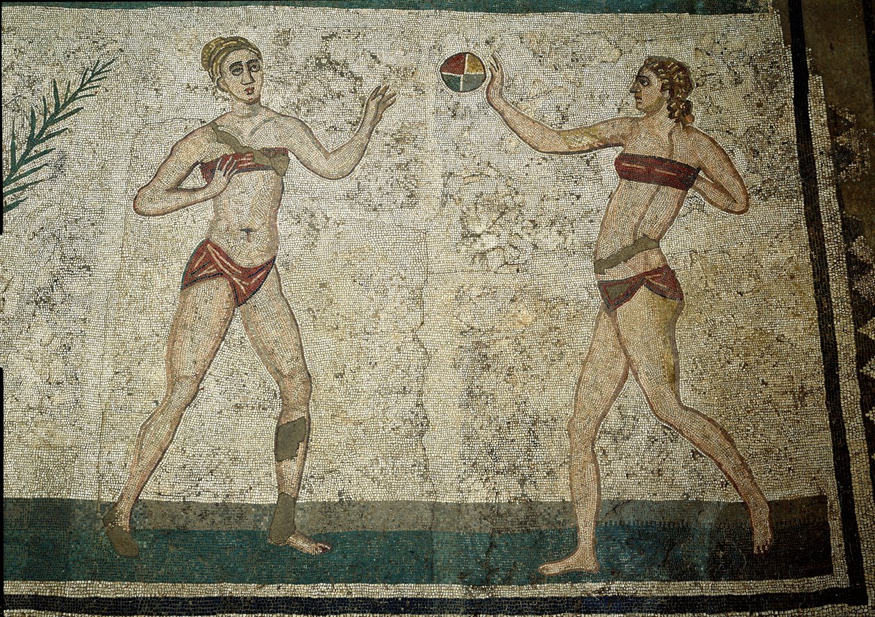 Arte romana: giovani donne che giocano a palla. Giovani romani impegnati in esercizi fisici. Indossano un perizoma intorno ai reni e uno strophium da Roman