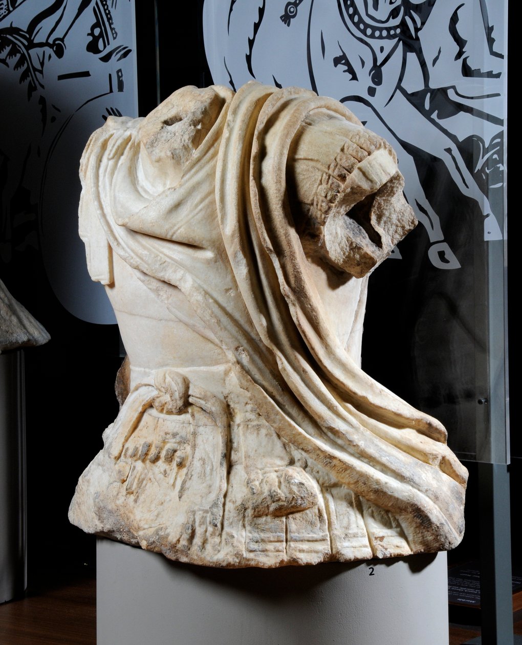 Torso scolpito di un cavaliere, copia di una statua originale di Alessandro Magno da Roman