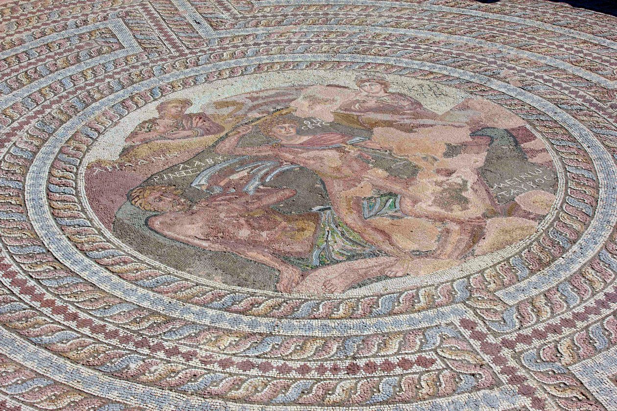 Teseo e il Minotauro, Casa di Teseo, Paphos, Cipro (mosaico) da Roman