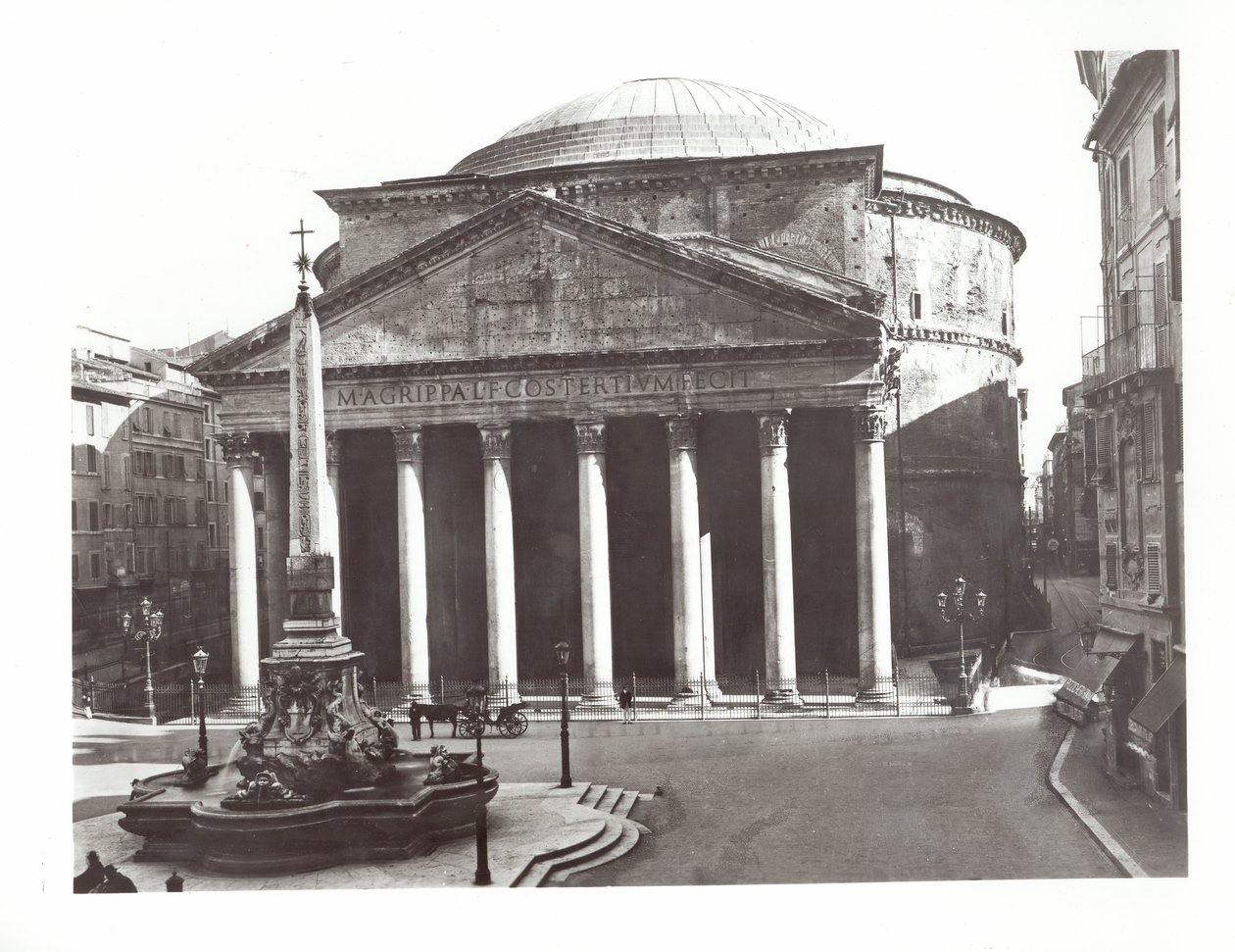 Veduta del Pantheon e dell