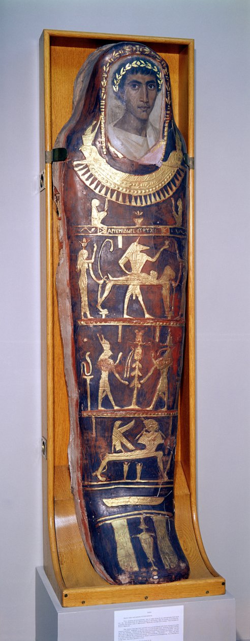 Cassa mummia dipinta e dorata di Artemidoro con ritratto encaustico in stile ellenistico, da Hawara da Roman Period Egyptian
