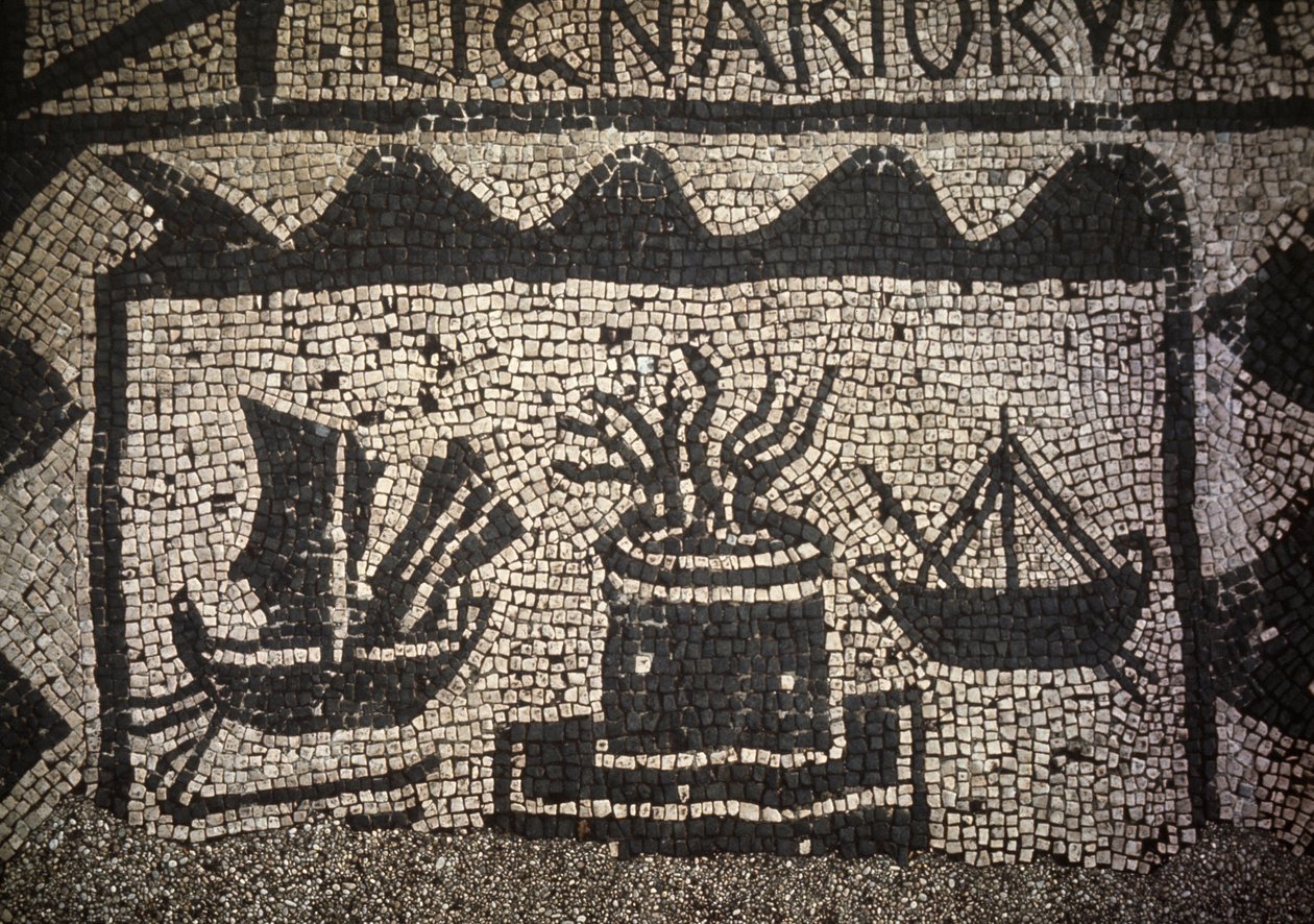 Marina mercantile romana e faro, antica Ostia, Piazza delle Corporazioni da Roman Roman