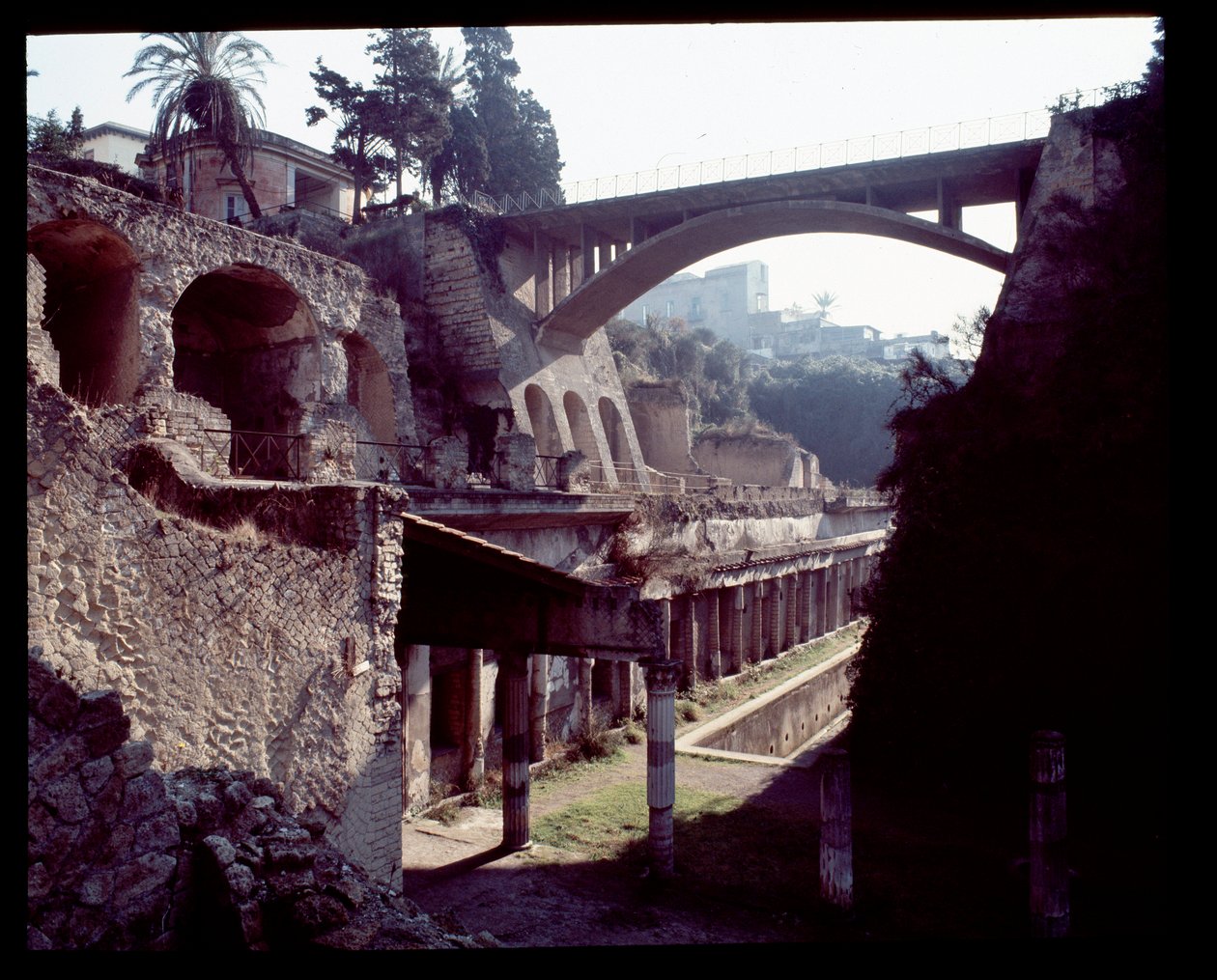 Veduta della zona orientale di Ercolano, V secolo a.C.-I secolo d.C. da Roman Roman