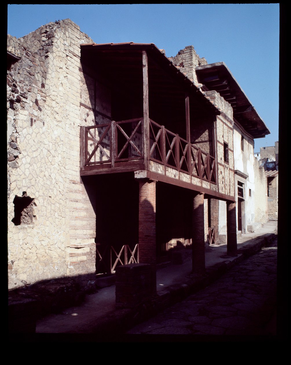 Vista della casa chiamata casa a Graticcio, V secolo a.C.-I secolo d.C. da Roman Roman