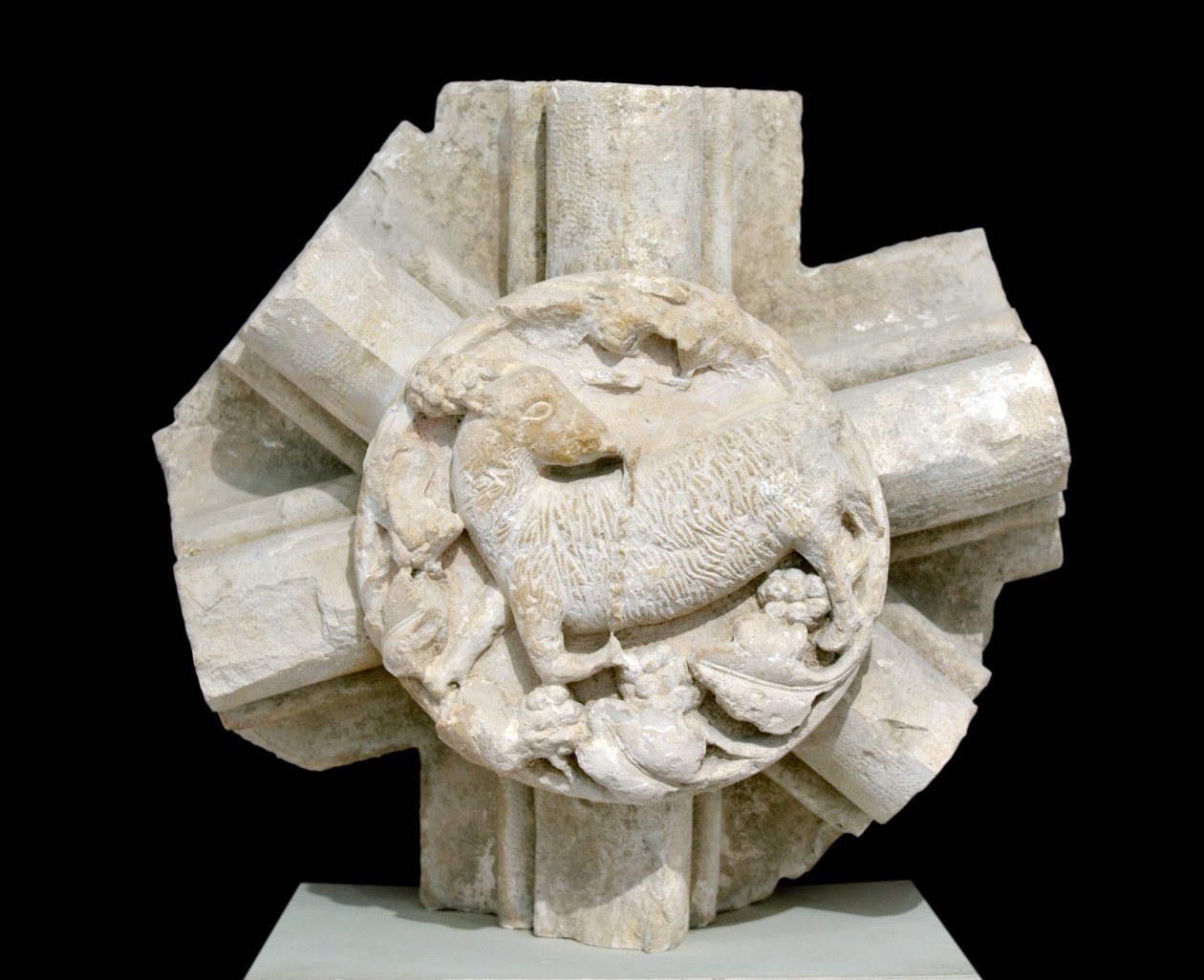 Un agnello, volta della Cappella di San Lorenzo da Romanesque