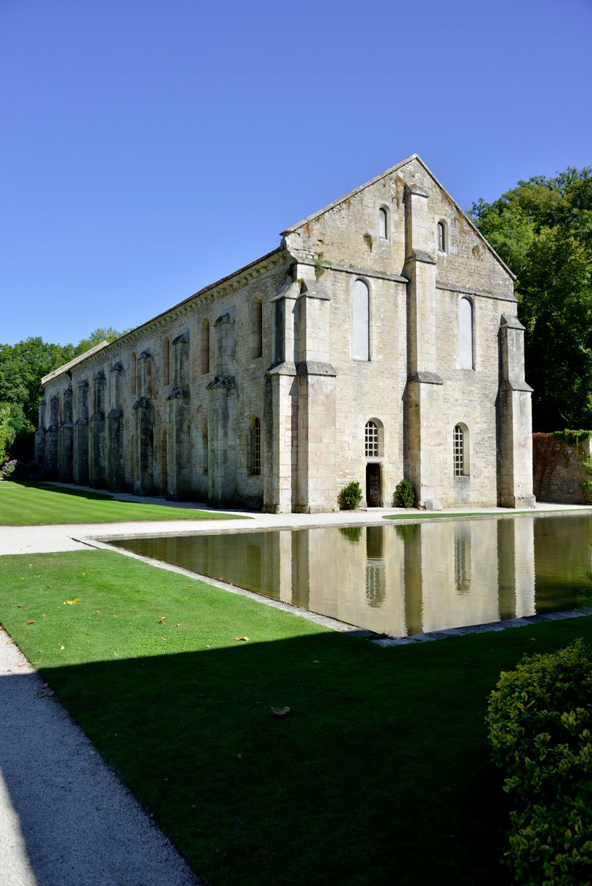 Architettura romanica: veduta esterna della fucina dell