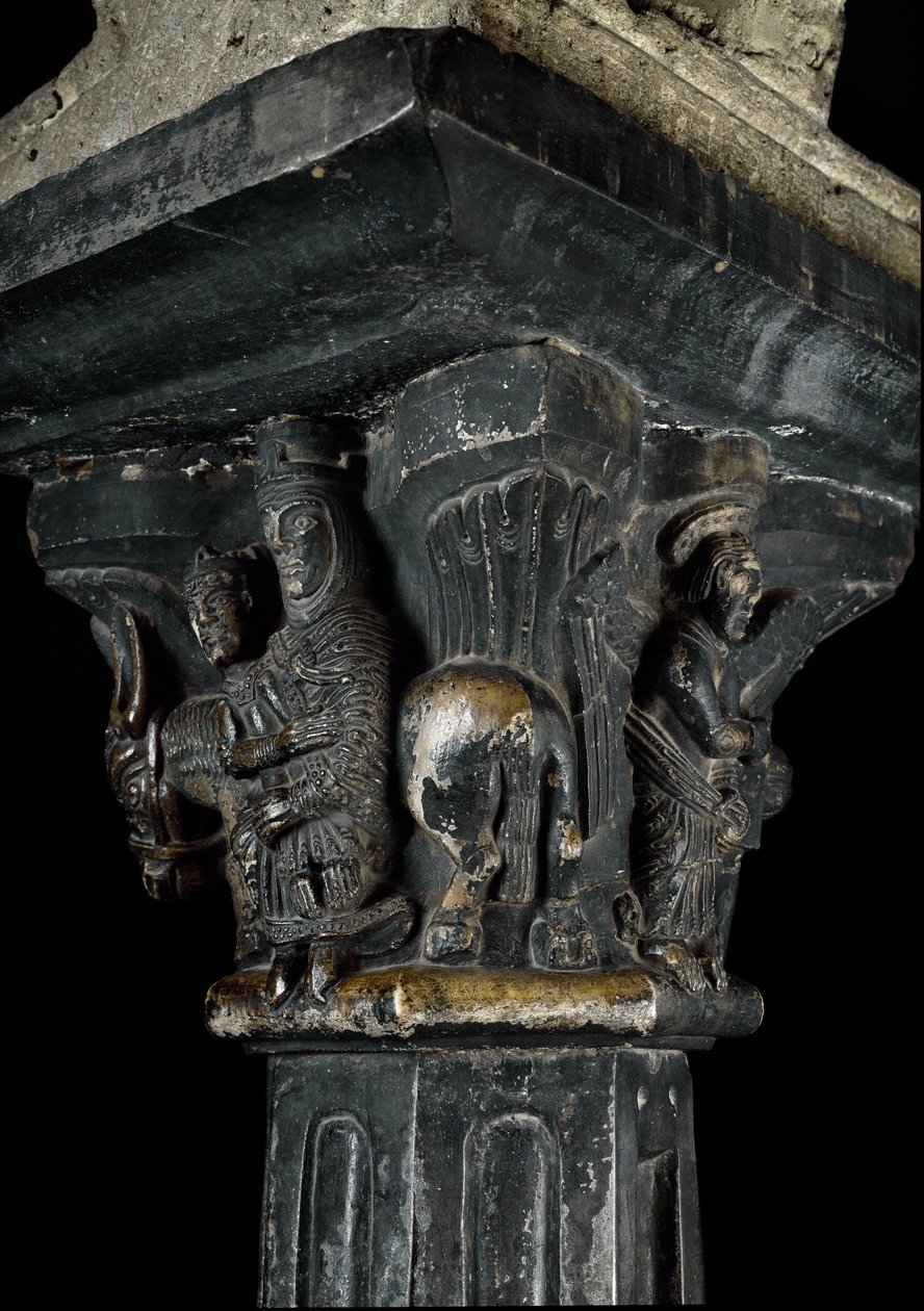 Arte romanica: capitello del XII secolo. Aosta, Priorato di Sant