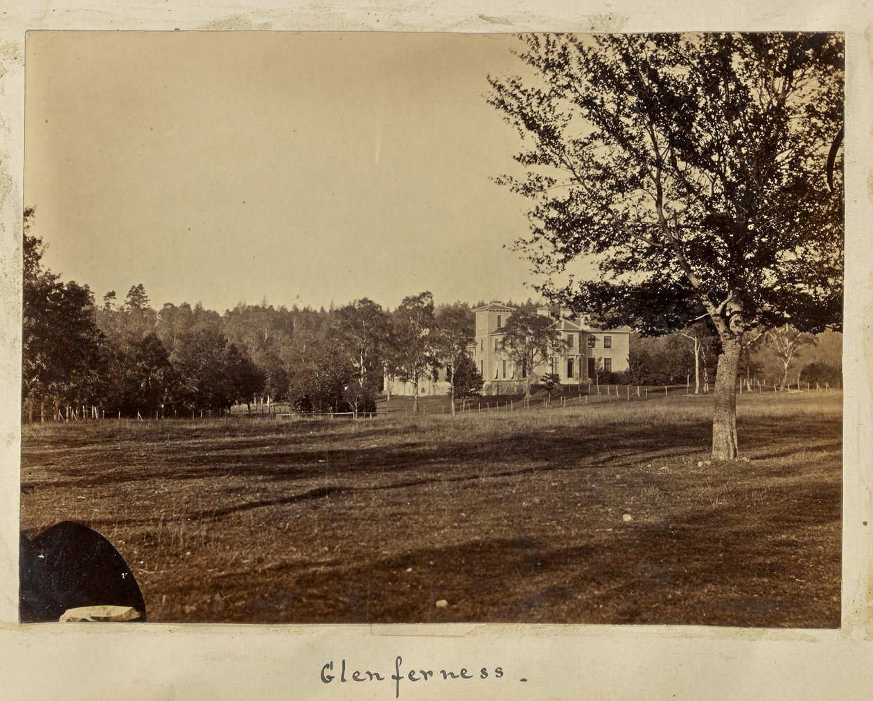 Glenferness da Ronald Ruthven Leslie Melville