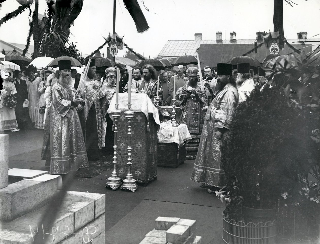 Un Molebin a San Pietroburgo, primi anni 1900 da Russian Photographer