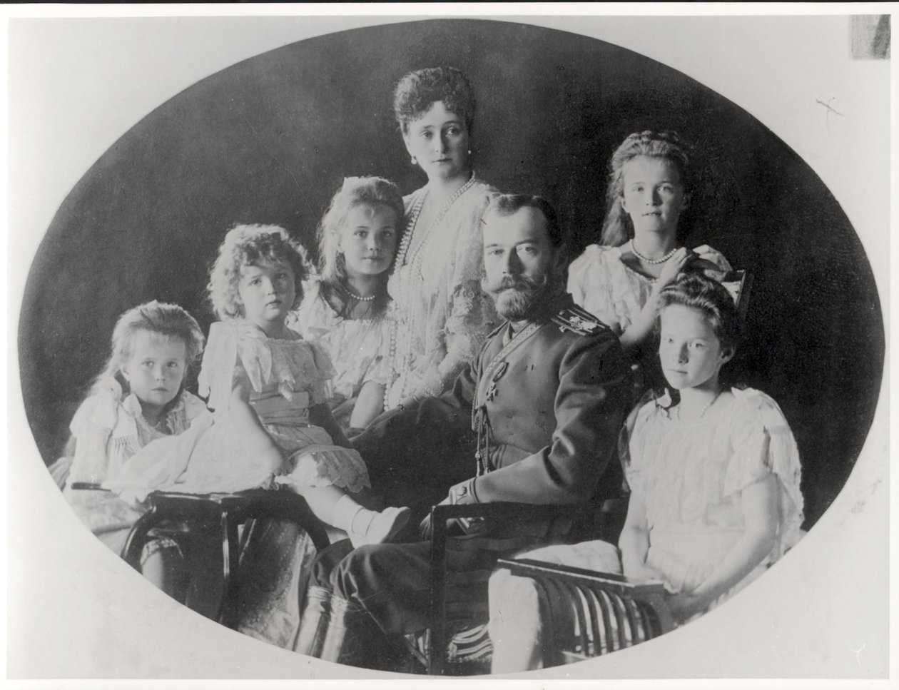 La famiglia dello Zar Nicola II (1868-1918) da Russian Photographer