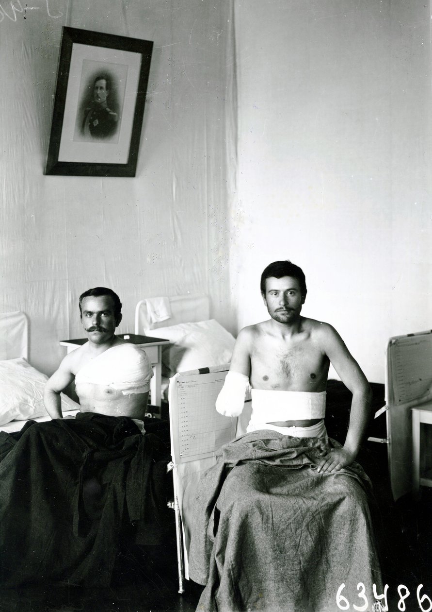 Soldati feriti in un ospedale militare, San Pietroburgo da Russian Photographer