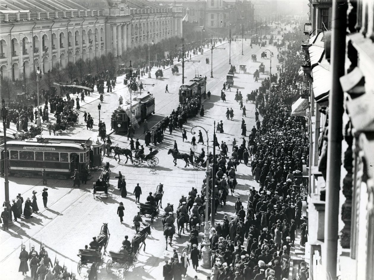 Dimostrazione a San Pietroburgo contro il massacro di Lena in Siberia, aprile 1912 da Russian Photographer
