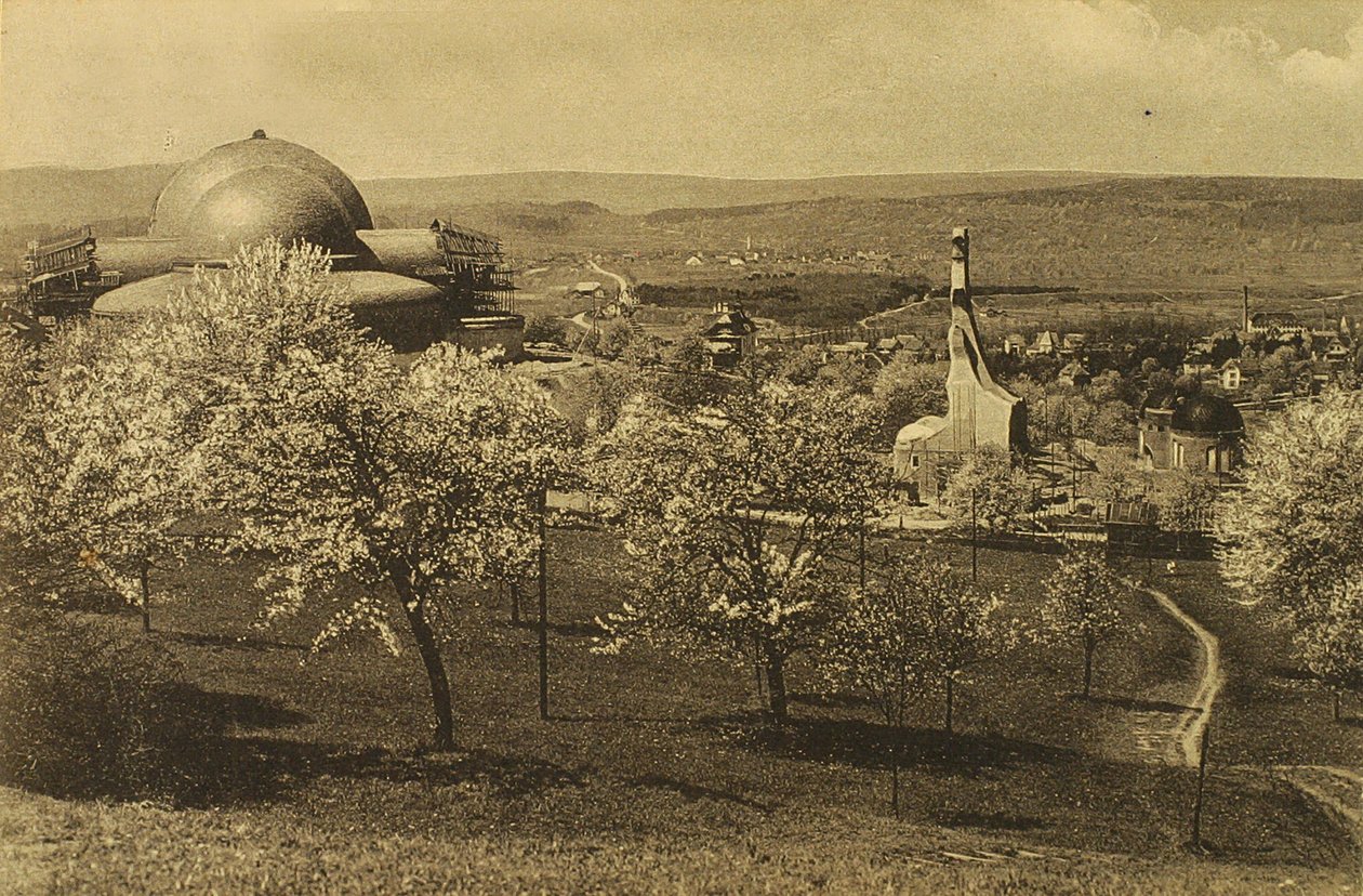 Vista del Goetheanum e della Casa del Riscaldamento da Russian Photographer
