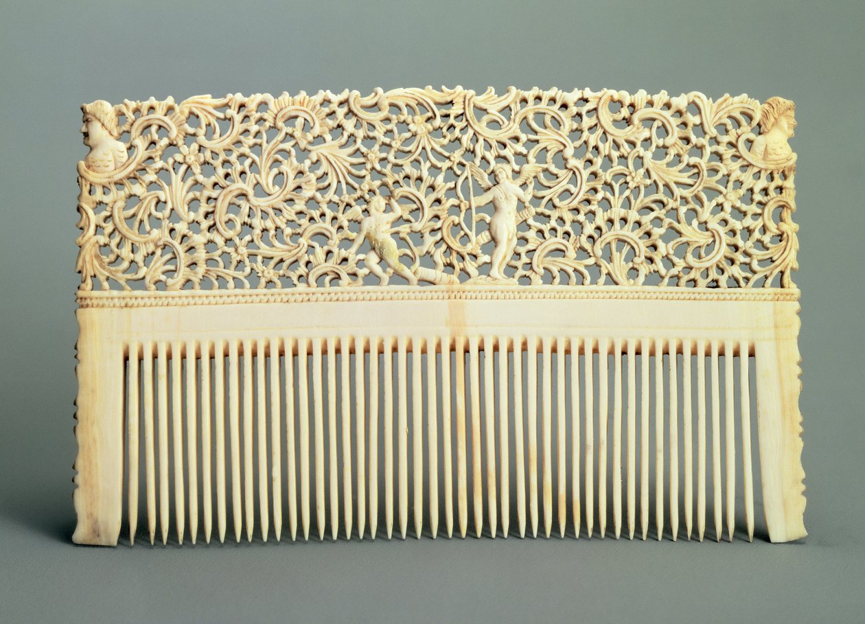 Pettine ornamentale con denti su un lato, da Kholmogory, metà del XVIII secolo da Russian School