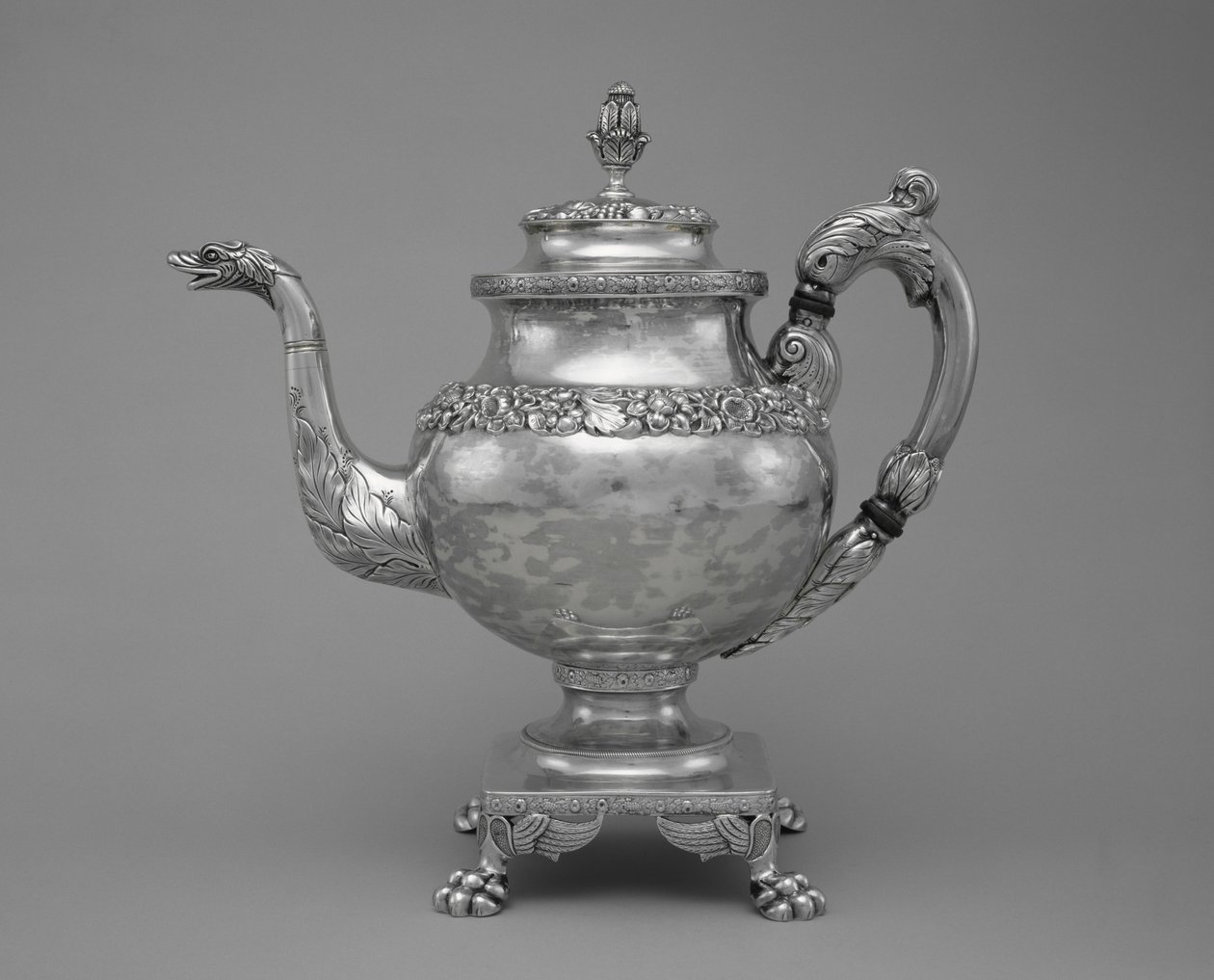 Caffettiera, parte di un servizio da tè e caffè da Samuel Kirk