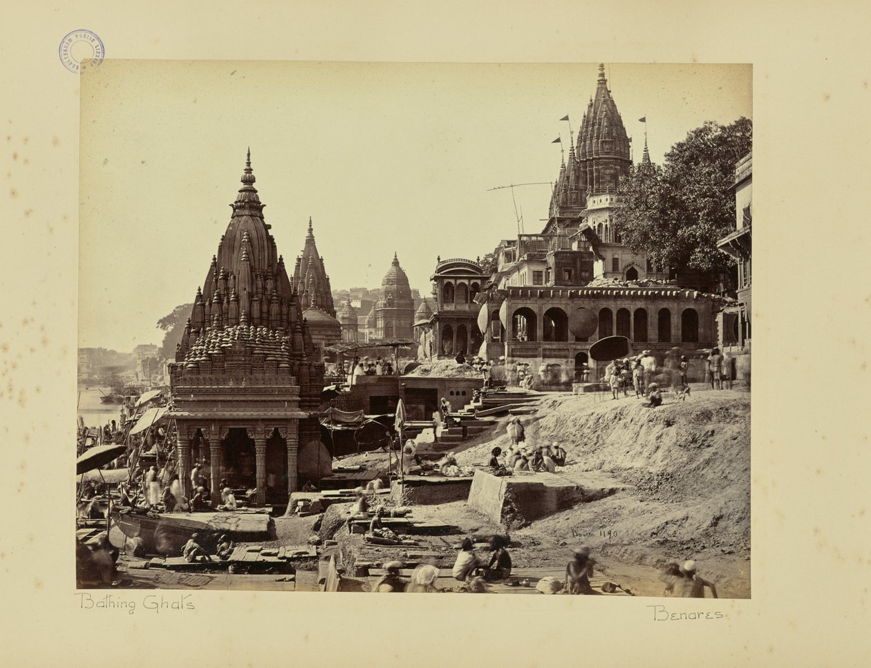 Benares; «Vishnu Pud» e altri templi presso il ghat crematorio da Samuel Bourne