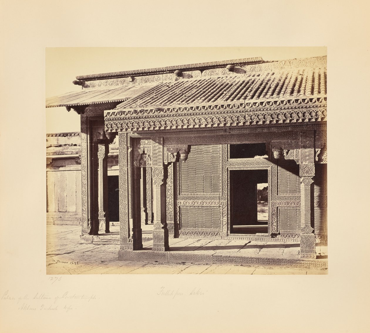 Fatehpur Sikri; il palazzo della sultana di Costantinopoli, moglie turca di Akbar da Samuel Bourne