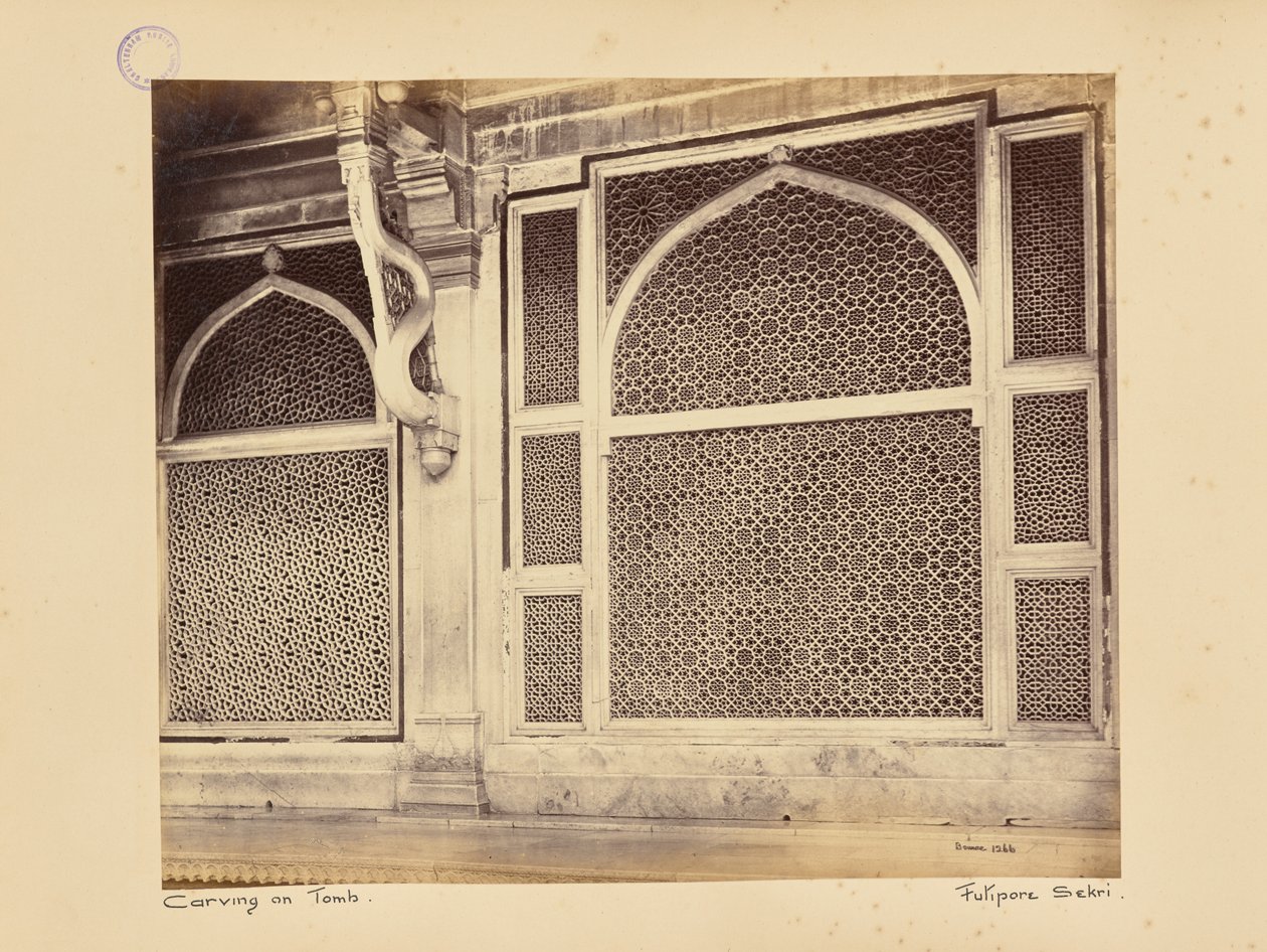 Fatehpur Sikri; due delle schermature marmoree nella tomba dello sceicco Selim Chishti da Samuel Bourne