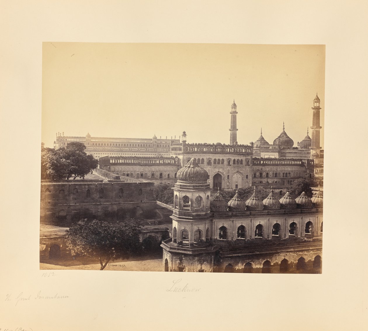 Lucknow; Grande Imambara e moschea da Samuel Bourne
