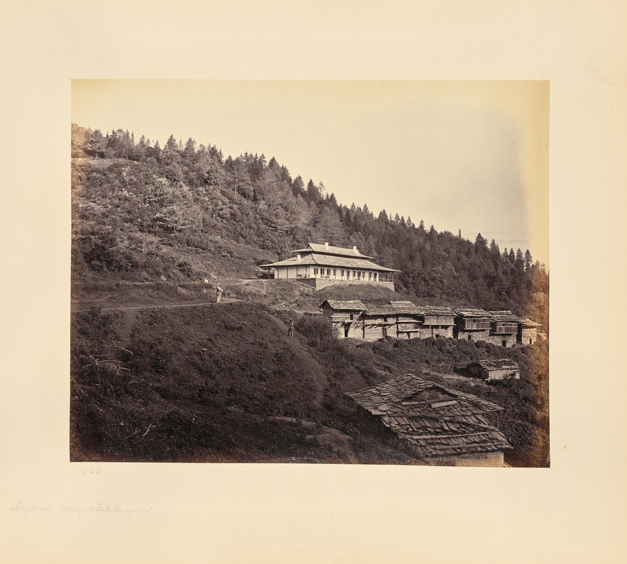Narkunda; villaggio e bungalow dak da Samuel Bourne
