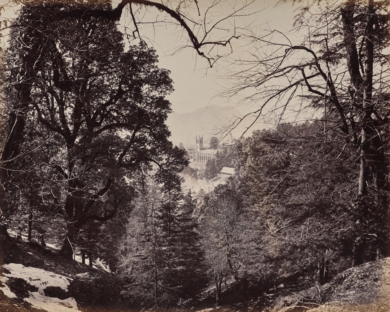Shimla. La chiesa attraverso gli alberi, da Jakko da Samuel Bourne