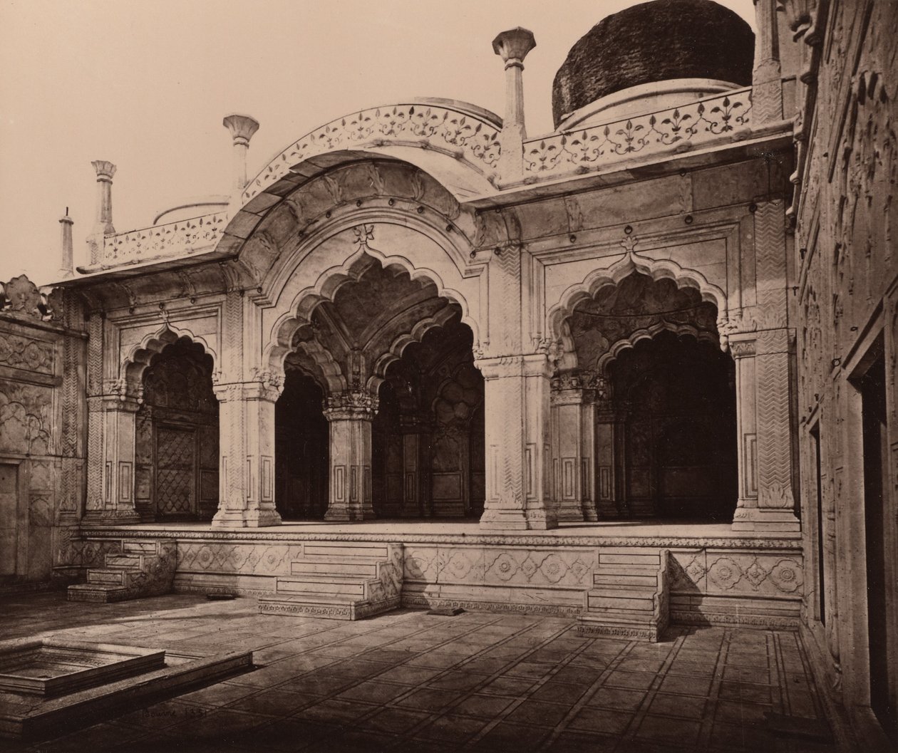 La Moti Masjid nel palazzo da Samuel Bourne