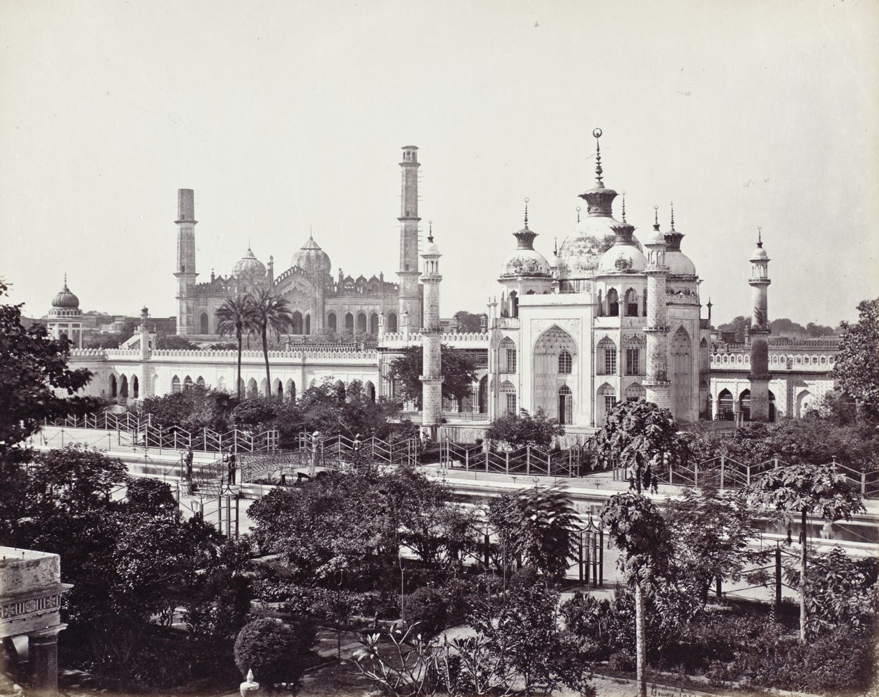 Tomba di Zinat Algiya nel complesso Imambara di Husainabad da Samuel Bourne