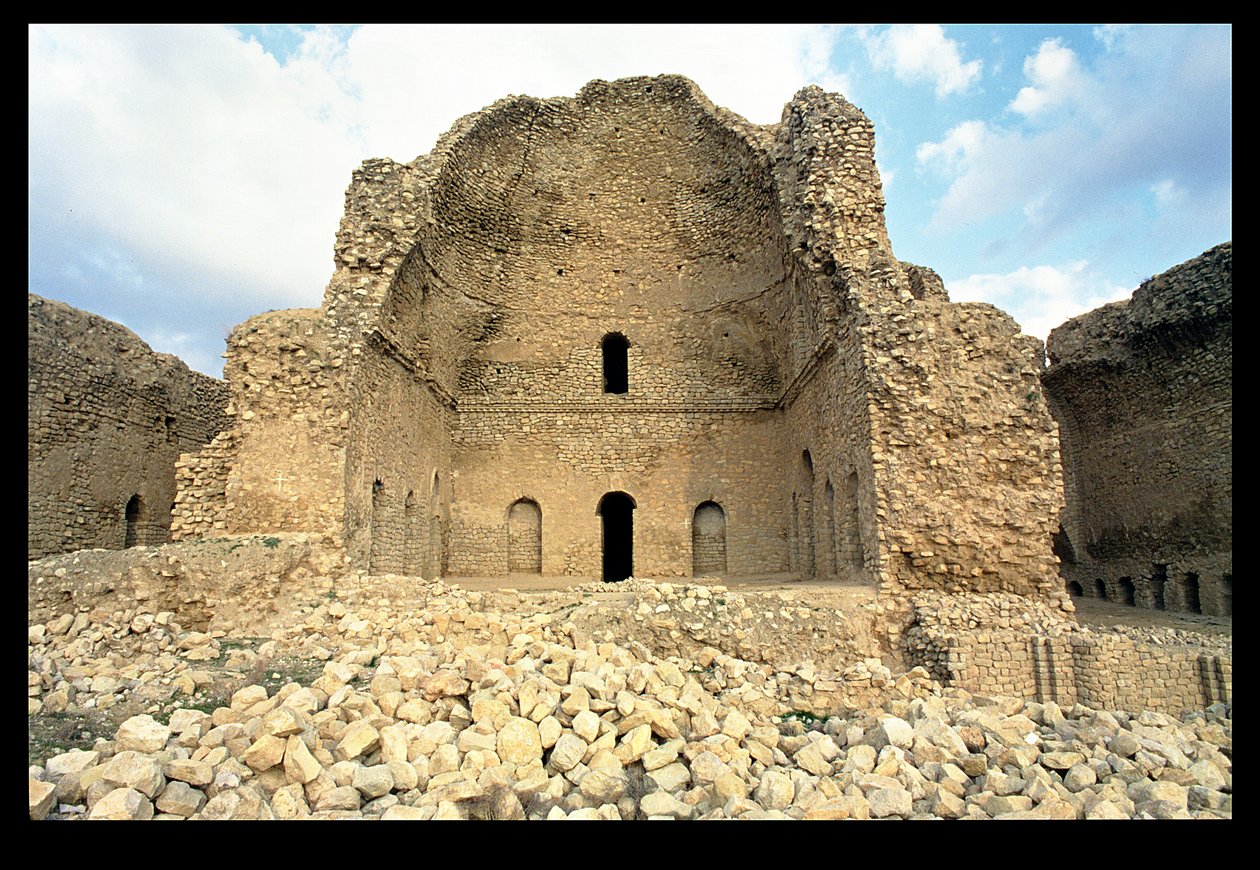 Interno della sala a cupola, c.AD 220-30 da Sasanian