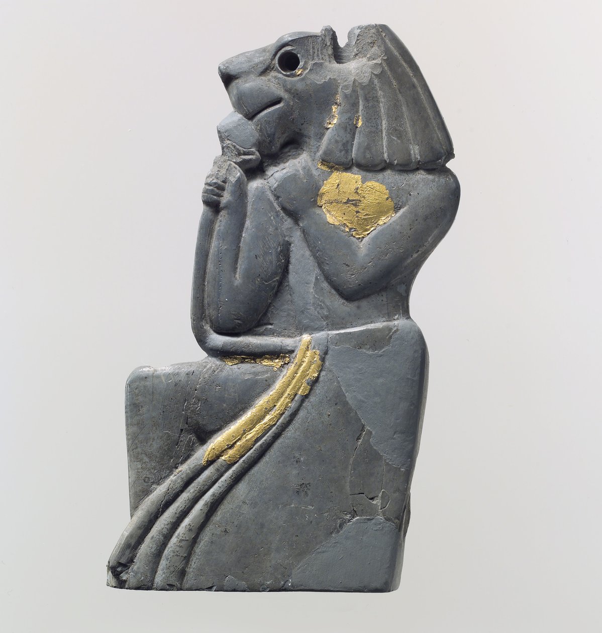 Frammento di placca: figura inginocchiata con testa di leone, c. XVIII secolo a.C. da School Anatolian