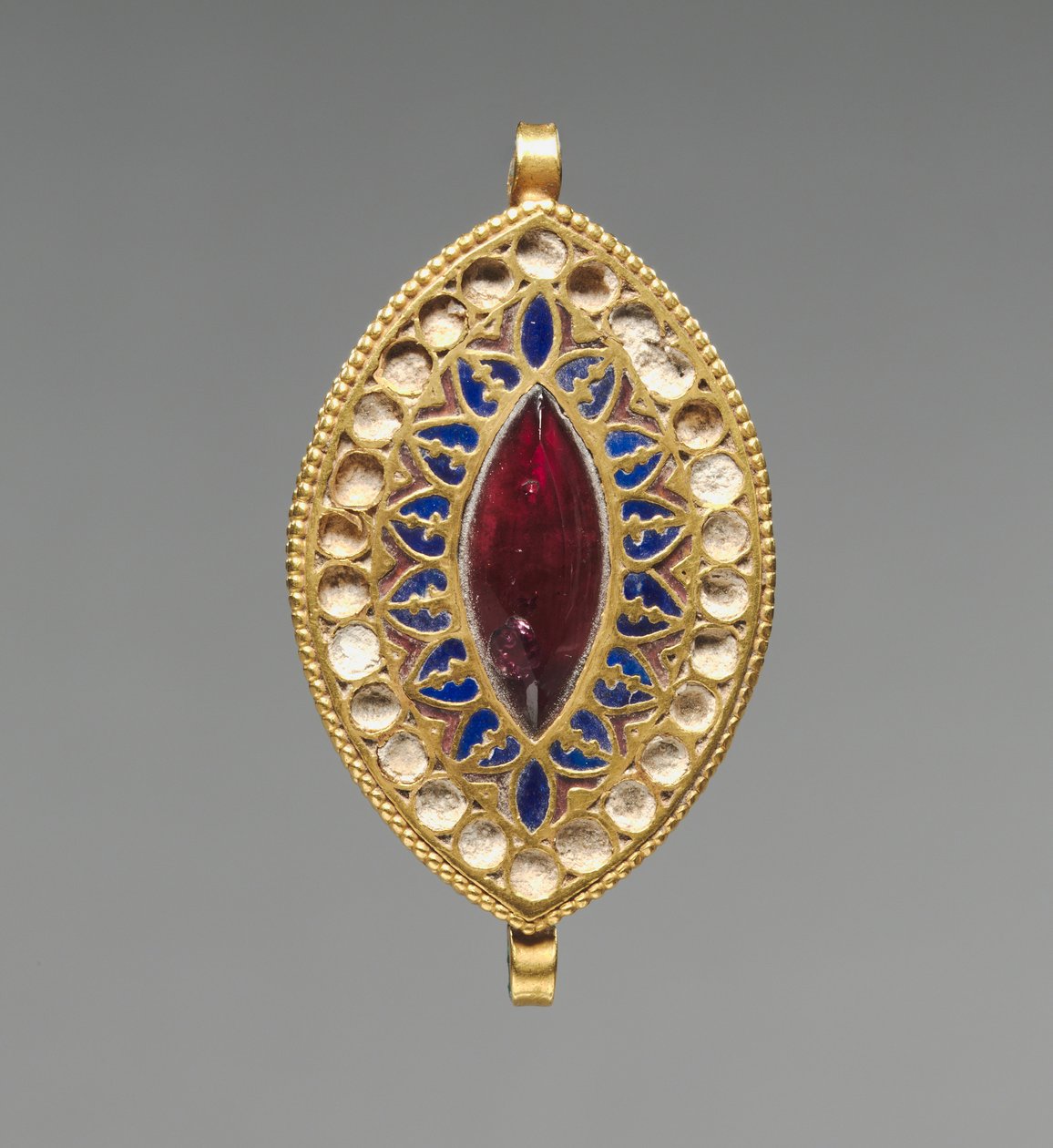 Pendente a forma di mandorla, 400-600 da School Byzantine