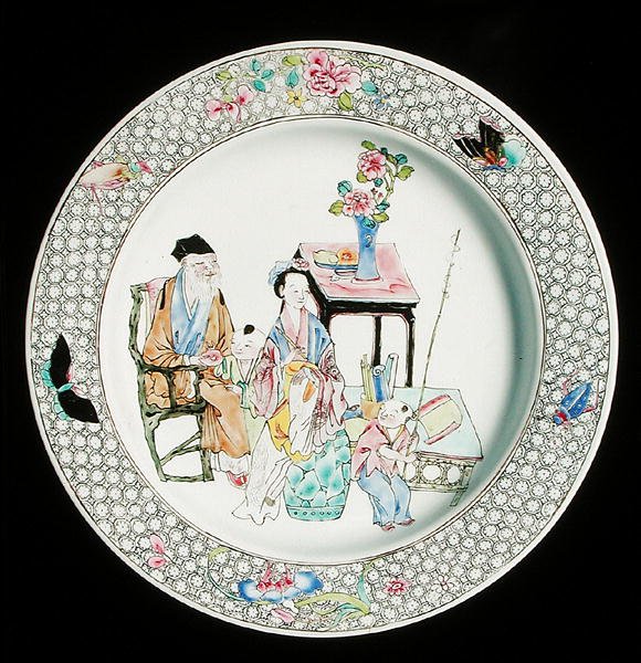 Un piatto di porcellana famille rose, c.1730 da School Chinese