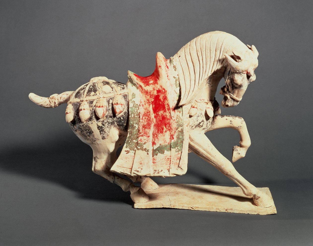 Cavallo danzante, figurina tombale, VII-inizio VIII secolo, dinastia Tang da School Chinese