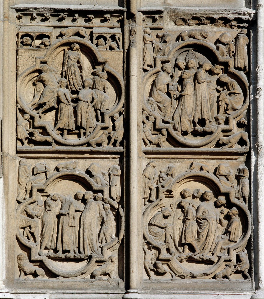 Arte gotica: scene di insegnamento. Dettaglio del portale sud della Cattedrale di Notre-Dame a Parigi da School French