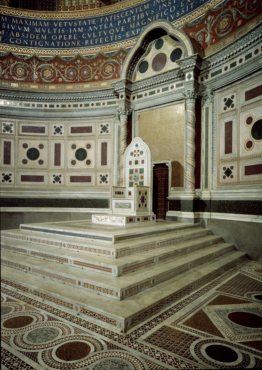 Vista del trono episcopale nel pulpito papale dell